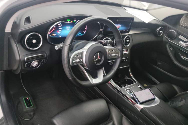 Used Mercedes-Benz C-Class 2020 C 260 L Sport Edition Center Console