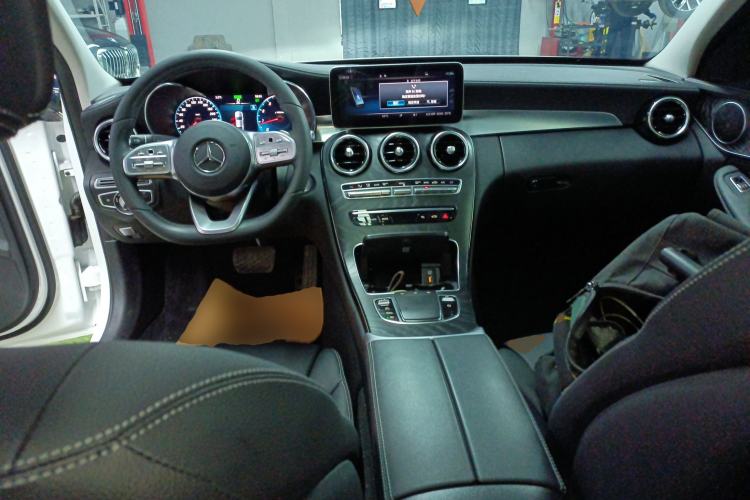 Used Mercedes-Benz C-Class 2020 C 260 L Sport Edition Center Console