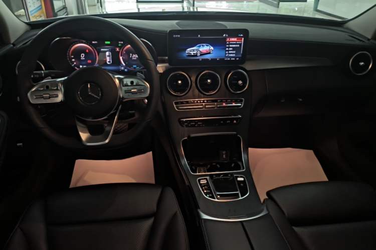 Used Mercedes-Benz C-Class 2020 Restyled C 260 L Sport Edition Center Console