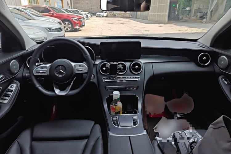 Used Mercedes-Benz C-Class 2020 Restyled C 200 L Dynamic Sports Edition Center Console
