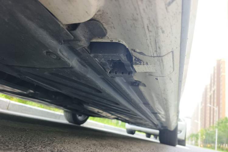 Used Mercedes-Benz C-Class 2020 Updated C 200 L Fashion Edition Chassis Front Left