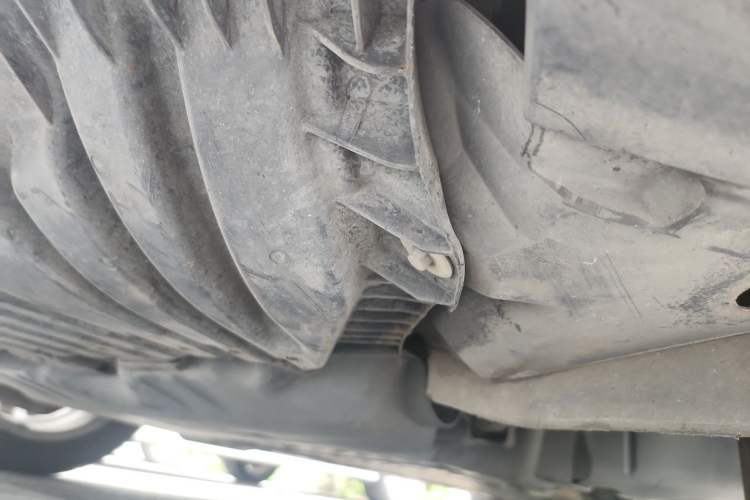 Used Mercedes-Benz C-Class 2020 Updated C 200 L Fashion Edition Chassis Front Left