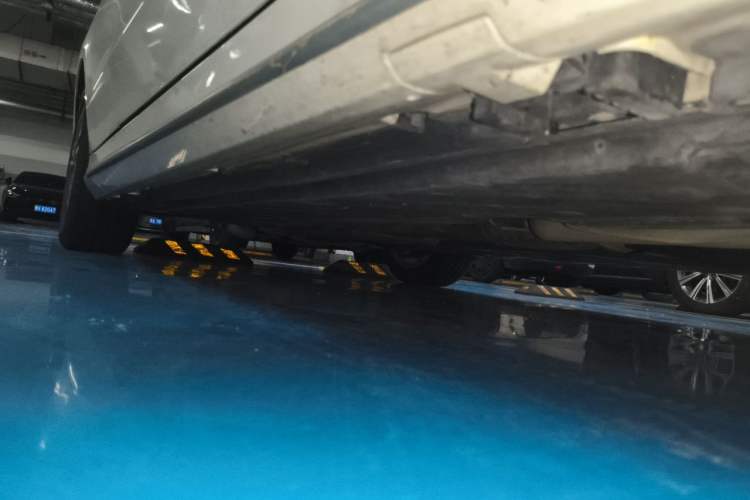 Used Mercedes-Benz C-Class 2020 C 200 L Fashion Edition Sport Version Chassis Front Right