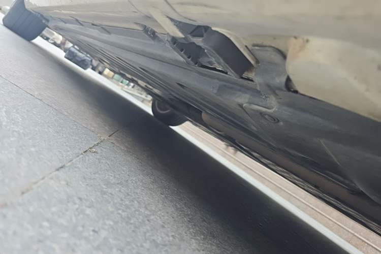 Used Mercedes-Benz C-Class 2020 Updated C 200 L Fashion Edition Chassis Front Right