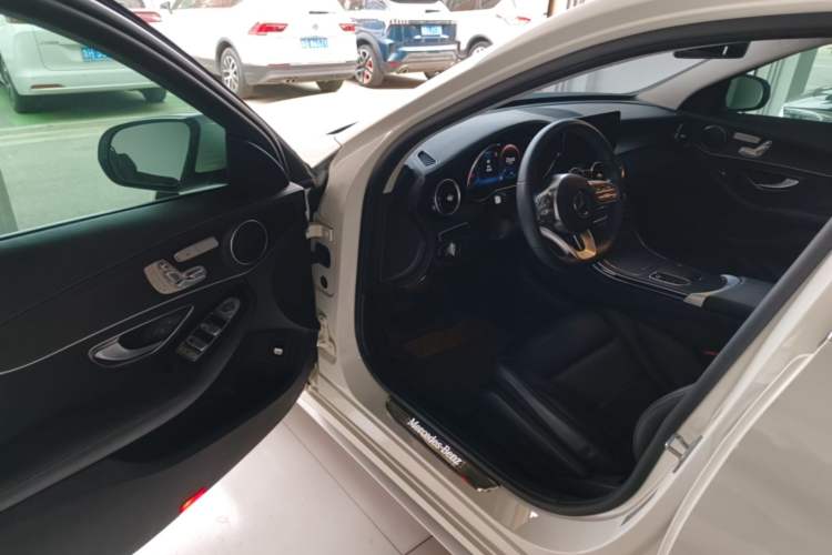 Used Mercedes-Benz C-Class 2020 Restyled C 260 L Sport Edition Driver Seat
