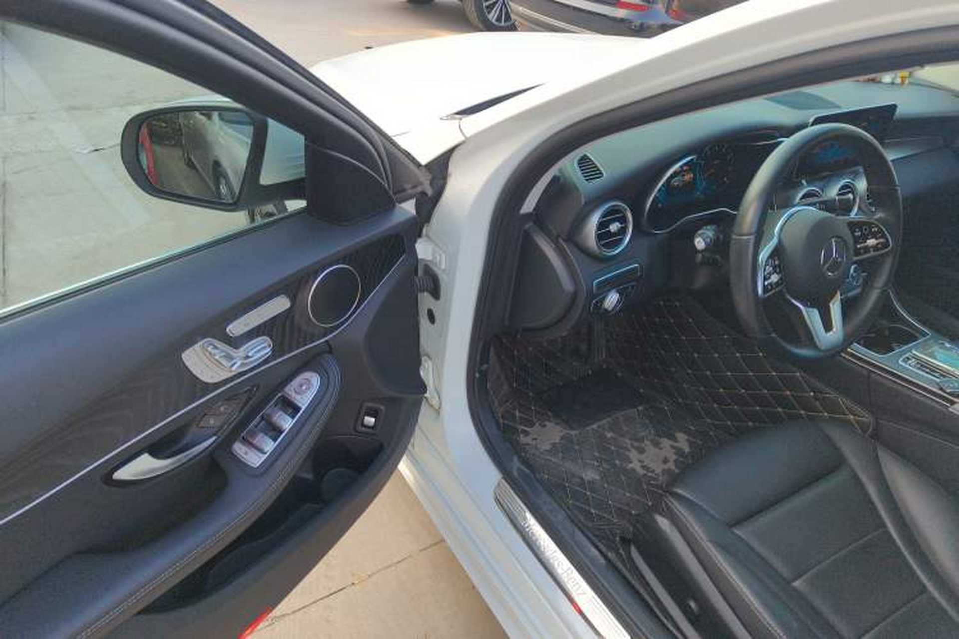 Used Mercedes-Benz C-Class 2020 Facelifted C 260 Estate Driver Seat