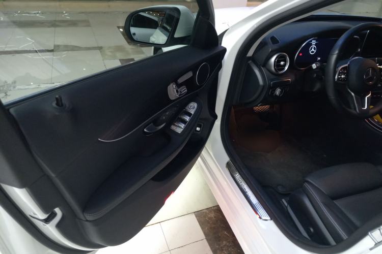 Used Mercedes-Benz C-Class 2020 Facelifted C 260 Estate Driver Seat