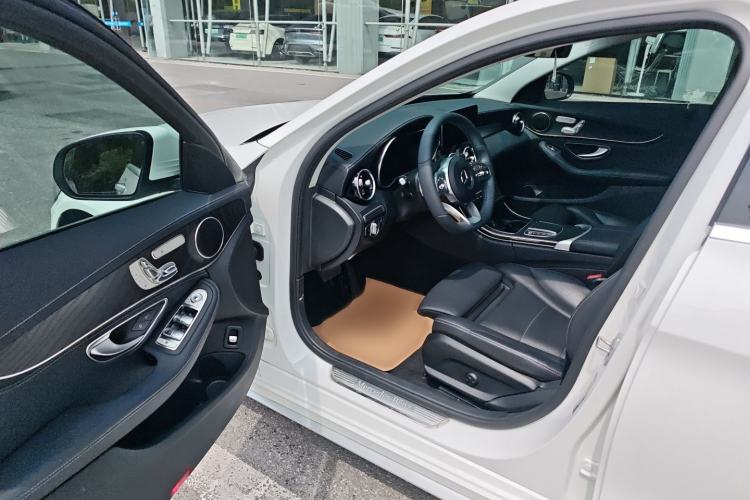 Used Mercedes-Benz C-Class 2020 Restyled C 260 L Sport Edition Driver Seat