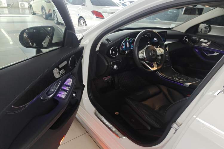 Used Mercedes-Benz C-Class 2020 Restyled C 260 L Sport Edition Driver Seat