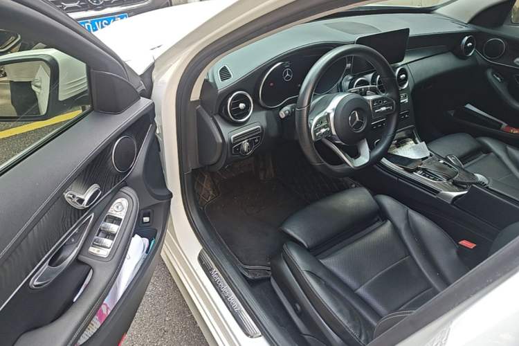 Used Mercedes-Benz C-Class 2020 Updated C 200 L Fashion Edition Driver Seat