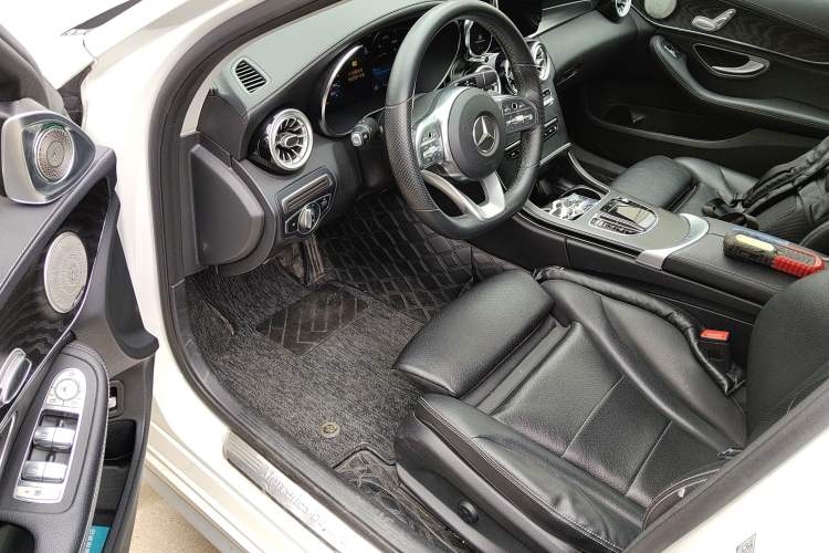 Used Mercedes-Benz C-Class 2020 Restyled C 200 L Fashion Edition Sport Version Driver Seat