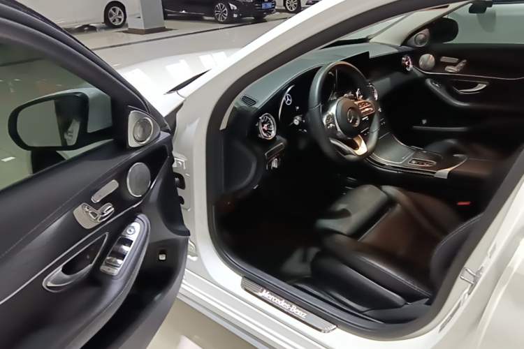 Used Mercedes-Benz C-Class 2020 Restyled C 260 L Sport Edition Driver Seat