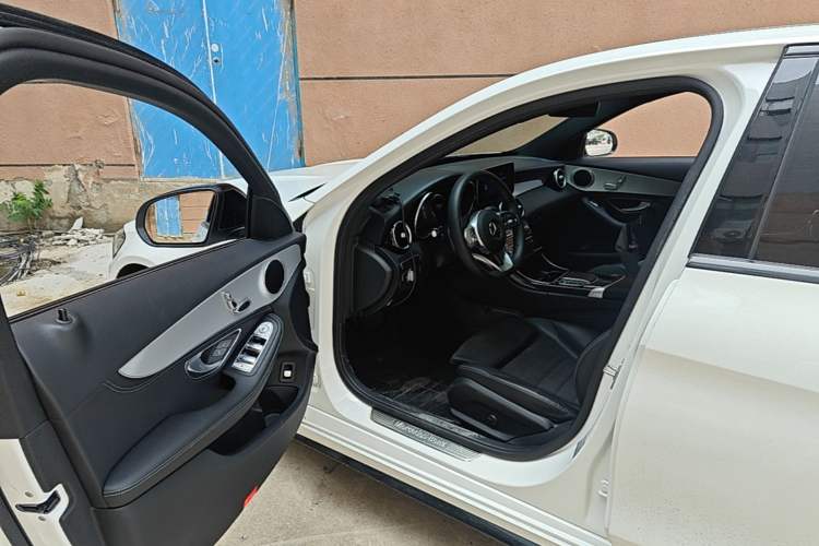 Used Mercedes-Benz C-Class 2020 C 260 Sport Edition Driver Seat