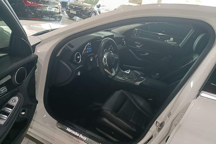 Used Mercedes-Benz C-Class 2020 Restyled C 260 L Sport Edition Driver Seat