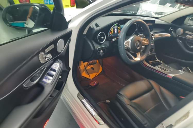Used Mercedes-Benz C-Class 2020 Restyled C 260 L Sport Edition Driver Seat