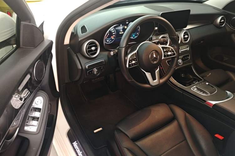 Used Mercedes-Benz C-Class 2020 Facelifted C 260 Estate Driver Seat