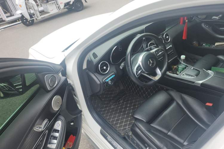 Used Mercedes-Benz C-Class 2020 Updated C 200 L Fashion Edition Driver Seat