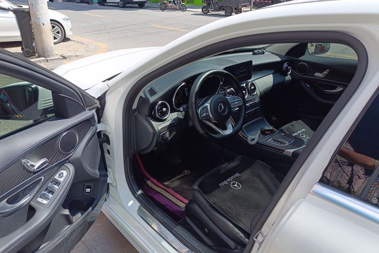 Used Mercedes-Benz C-Class 2020 C 200 L Fashion Edition Sport Version Driver Seat