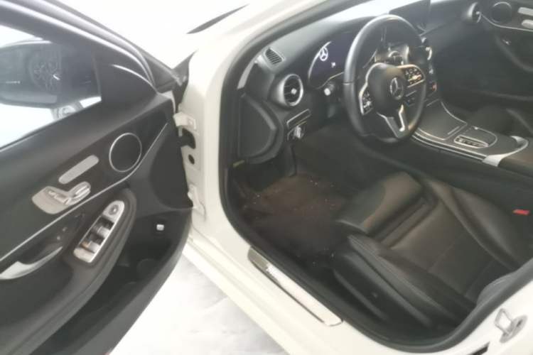 Used Mercedes-Benz C-Class 2020 Facelifted C 260 Estate Driver Seat