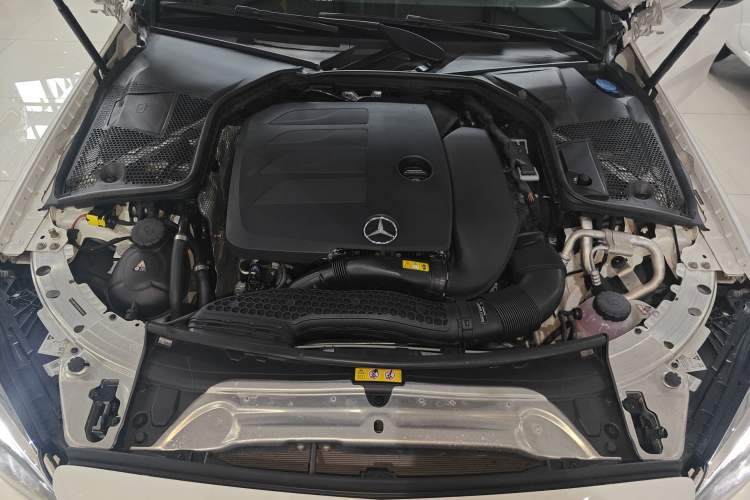 Used Mercedes-Benz C-Class 2020 Facelifted C 260 Estate Engine Bay