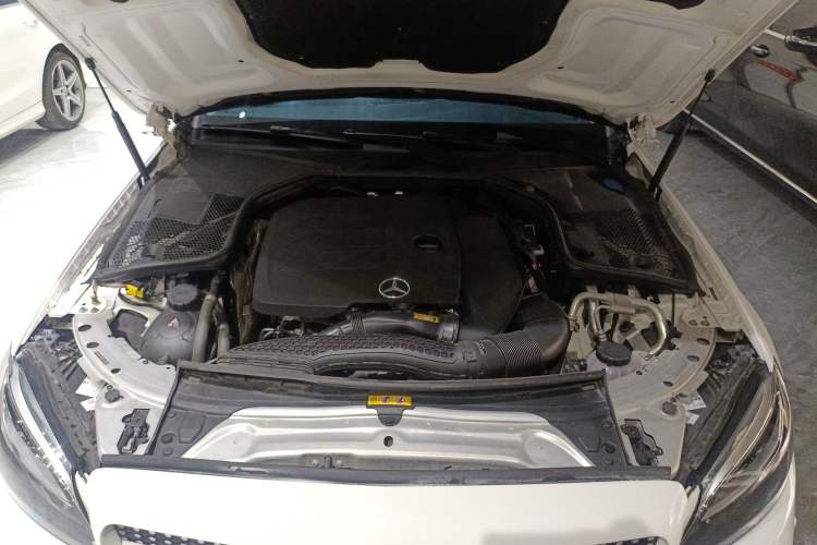 Used Mercedes-Benz C-Class 2020 C 260 Estate Engine Bay
