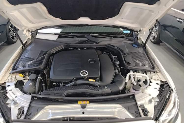 Used Mercedes-Benz C-Class 2020 C 260 Coupe Engine Bay