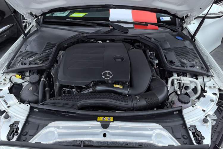 Used Mercedes-Benz C-Class 2020 C 260 Estate Engine Bay