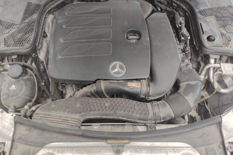 Used Mercedes-Benz C-Class 2020 C 200 L Fashion Model Engine Bay
