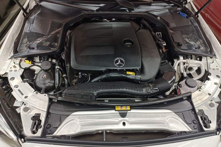 Used Mercedes-Benz C-Class 2020 Facelifted C 260 Estate Engine Bay