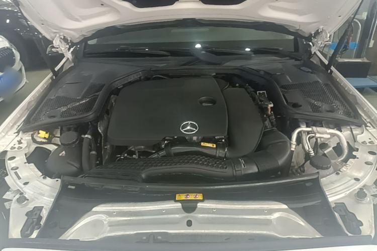 Used Mercedes-Benz C-Class 2020 C 260 Estate Engine Bay
