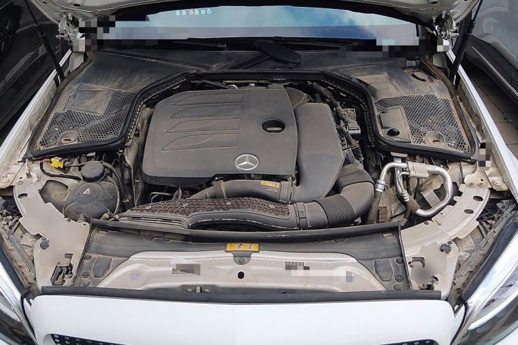 Used Mercedes-Benz C-Class 2020 Updated C 200 L Fashion Edition Engine Bay