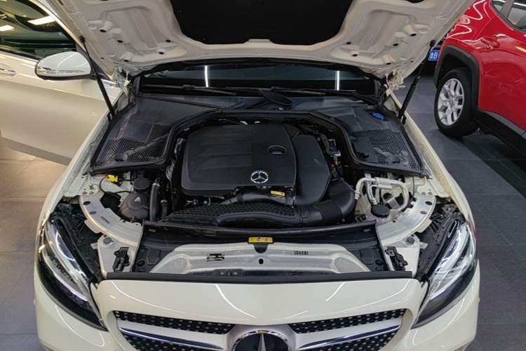 Used Mercedes-Benz C-Class 2020 C 260 L Sport Edition Engine Bay