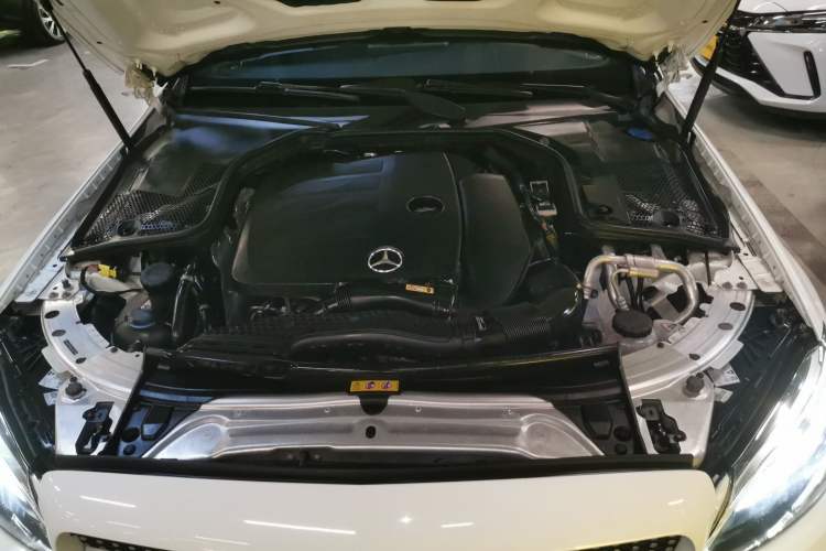 Used Mercedes-Benz C-Class 2020 C 260 Coupe Engine Bay