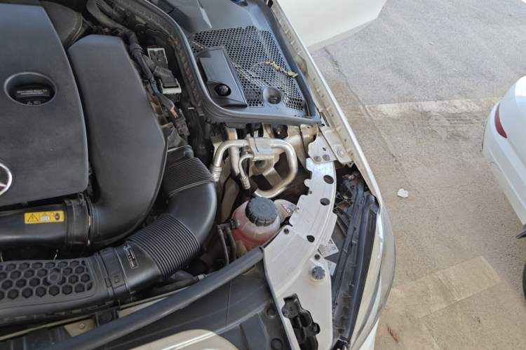 Used Mercedes-Benz C-Class 2020 C 260 Coupe Engine Bay Left