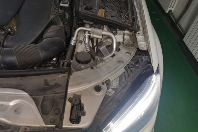Used Mercedes-Benz C-Class 2020 Restyled C 260 L Sport Edition Engine Bay Left