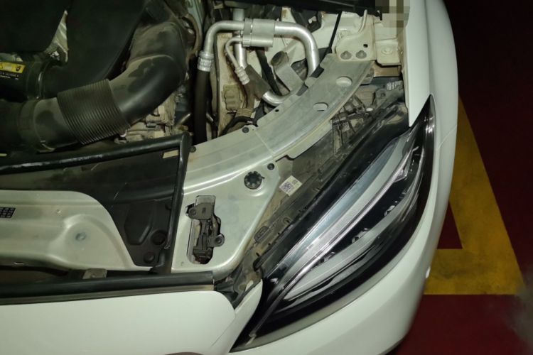 Used Mercedes-Benz C-Class 2020 C 200 L Fashion Edition Sport Version Engine Bay Left