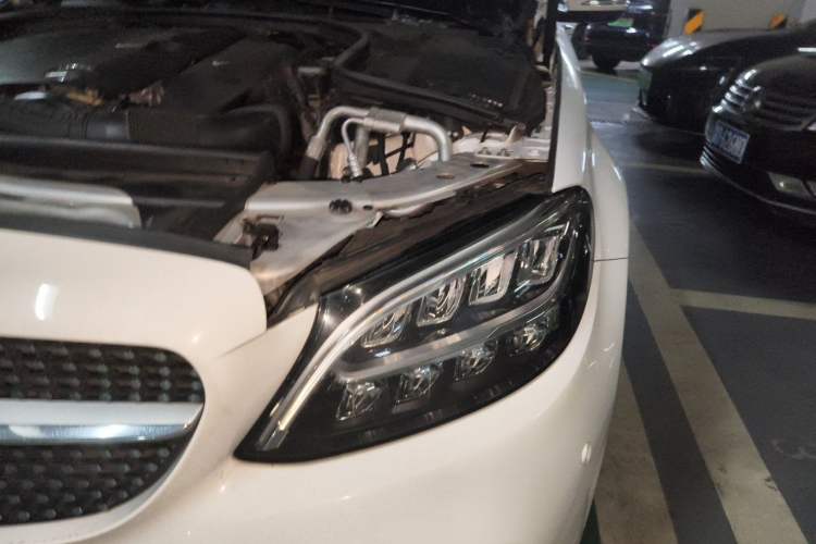 Used Mercedes-Benz C-Class 2020 C 200 L Fashion Edition Sport Version Engine Bay Left
