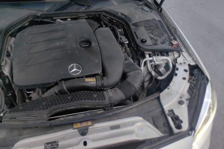 Used Mercedes-Benz C-Class 2020 C 200 L Fashion Edition Sport Version Engine Bay Left