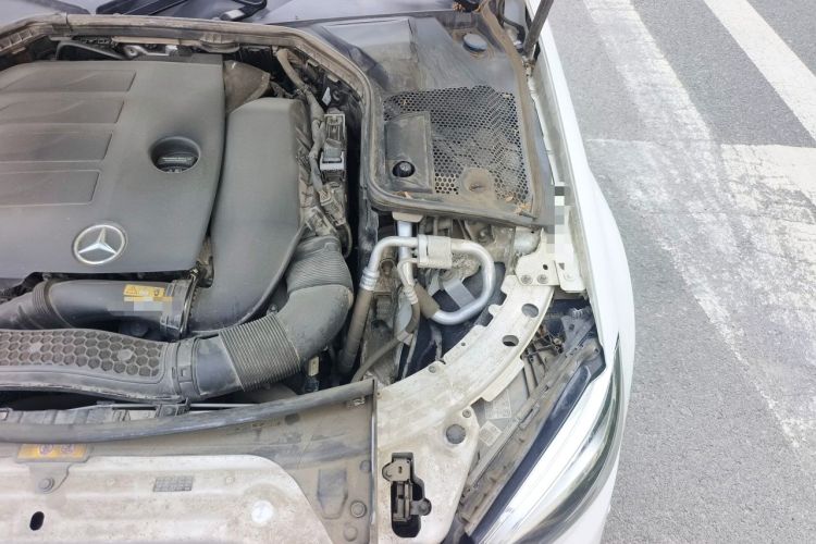 Used Mercedes-Benz C-Class 2020 Updated C 200 L Fashion Edition Engine Bay Left