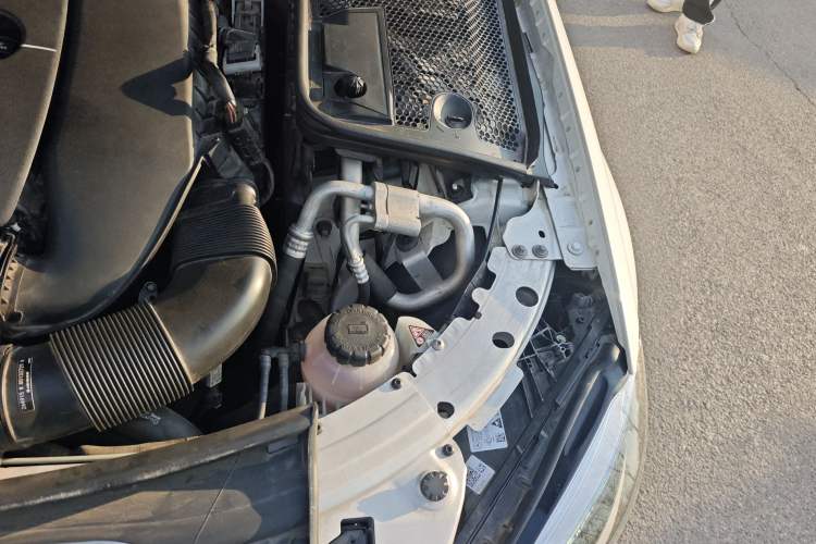 Used Mercedes-Benz C-Class 2020 Facelifted C 260 Estate Engine Bay Left