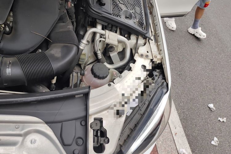 Used Mercedes-Benz C-Class 2020 C 260 Estate Engine Bay Left