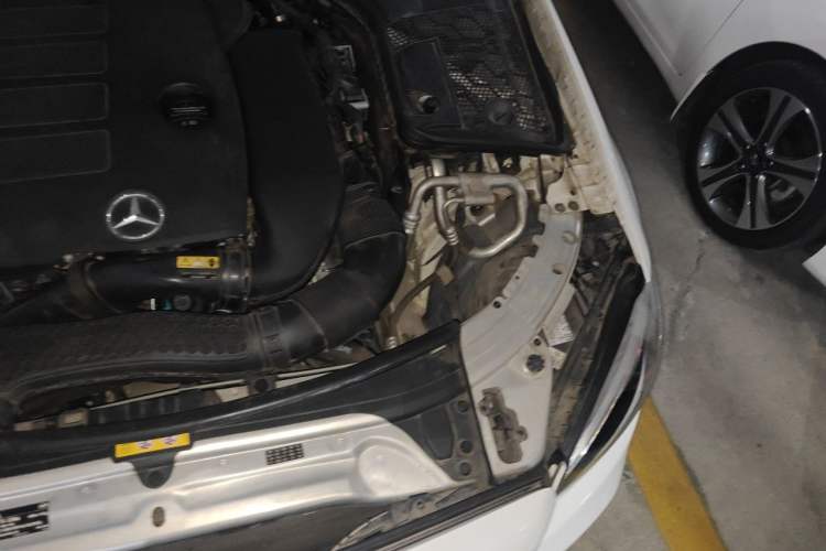 Used Mercedes-Benz C-Class 2020 Updated C 200 L Fashion Edition Engine Bay Left