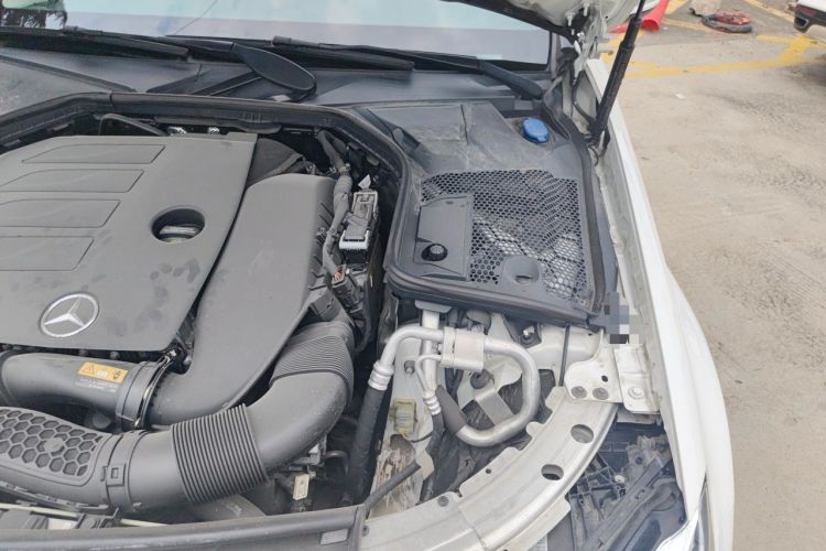 Used Mercedes-Benz C-Class 2020 Updated C 200 L Fashion Edition Engine Bay Left