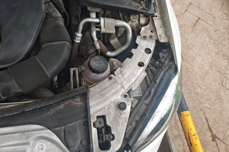 Used Mercedes-Benz C-Class 2020 C 260 L Sport Edition Engine Bay Left