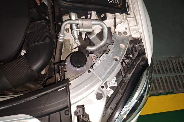 Used Mercedes-Benz C-Class 2020 Restyled C 260 L Sport Edition Engine Bay Left