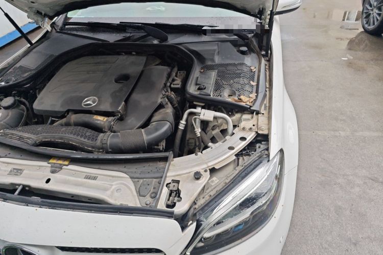 Used Mercedes-Benz C-Class 2020 Updated C 200 L Fashion Edition Engine Bay Left