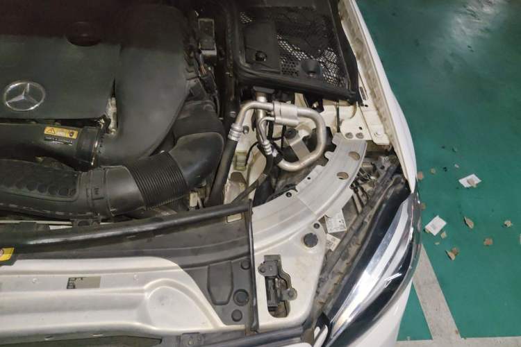 Used Mercedes-Benz C-Class 2020 C 200 L Fashion Edition Sport Version Engine Bay Left