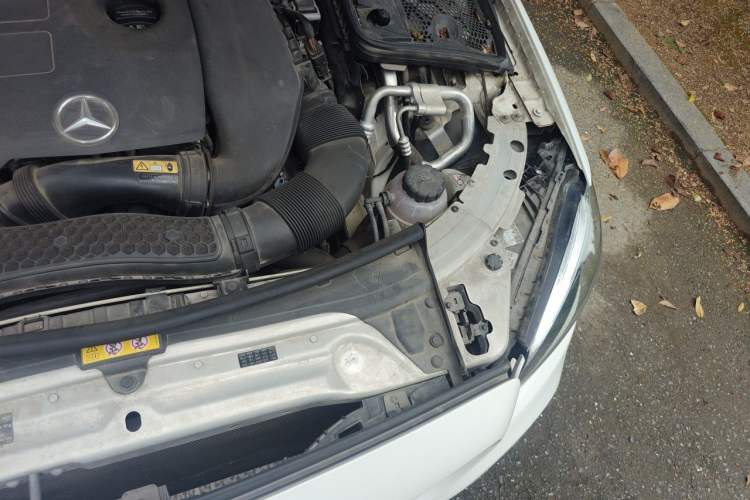 Used Mercedes-Benz C-Class 2020 C 260 L Sport Edition Engine Bay Left
