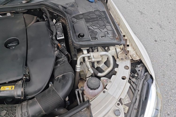 Used Mercedes-Benz C-Class 2020 C 260 L Sport Edition Engine Bay Left