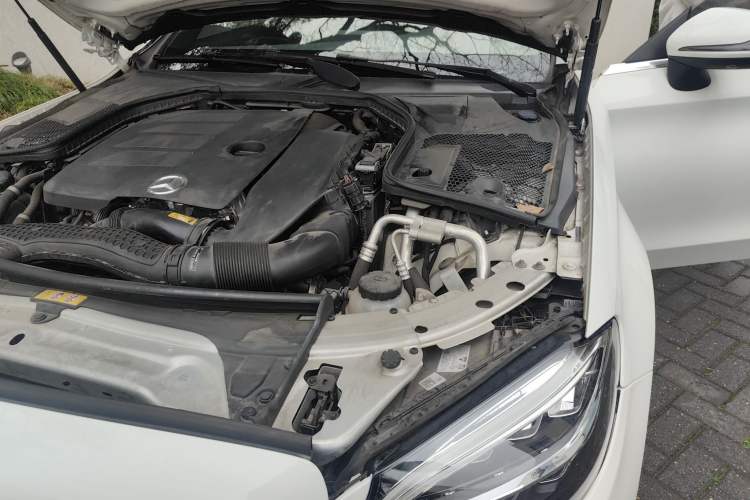 Used Mercedes-Benz C-Class 2020 C 260 Coupe Engine Bay Left
